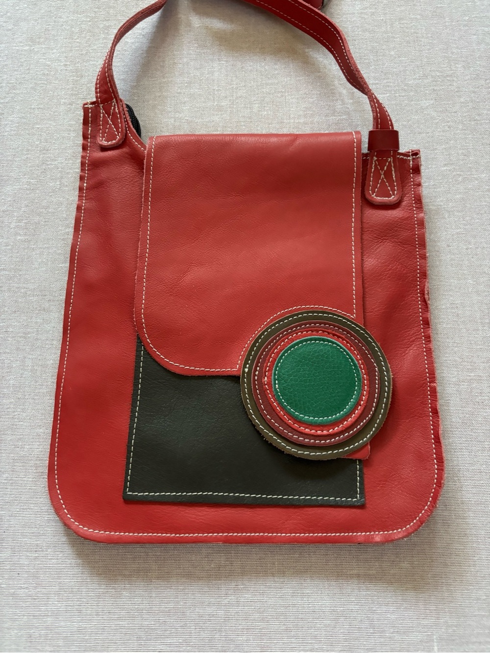 Kolash red leather crossbody purse. - Picture 2 of 13